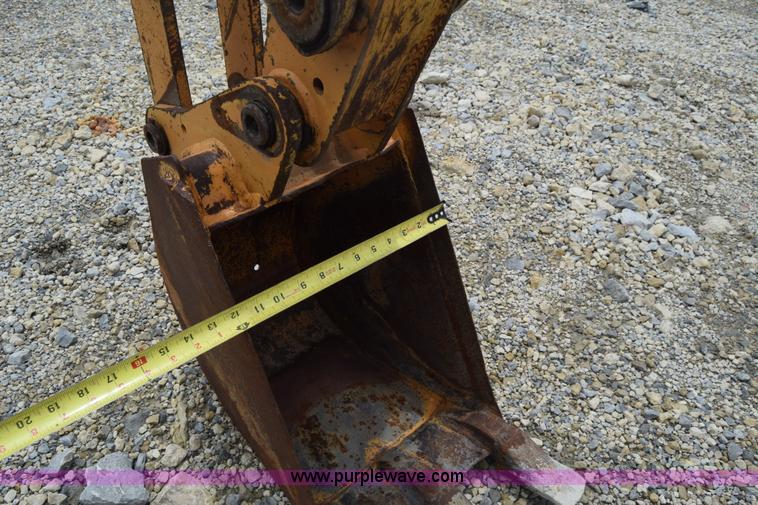 image for item CB9366 1999 Case 660 cable plow