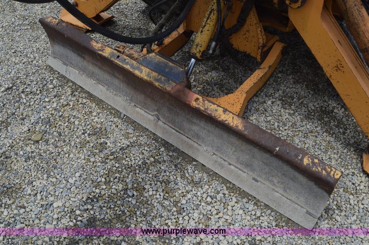 image for item CB9366 1999 Case 660 cable plow