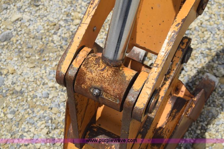 image for item CB9366 1999 Case 660 cable plow