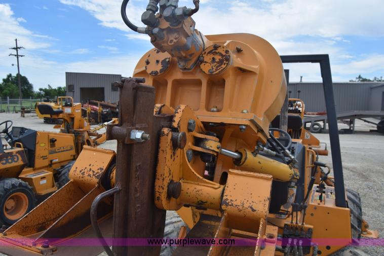 image for item CB9366 1999 Case 660 cable plow