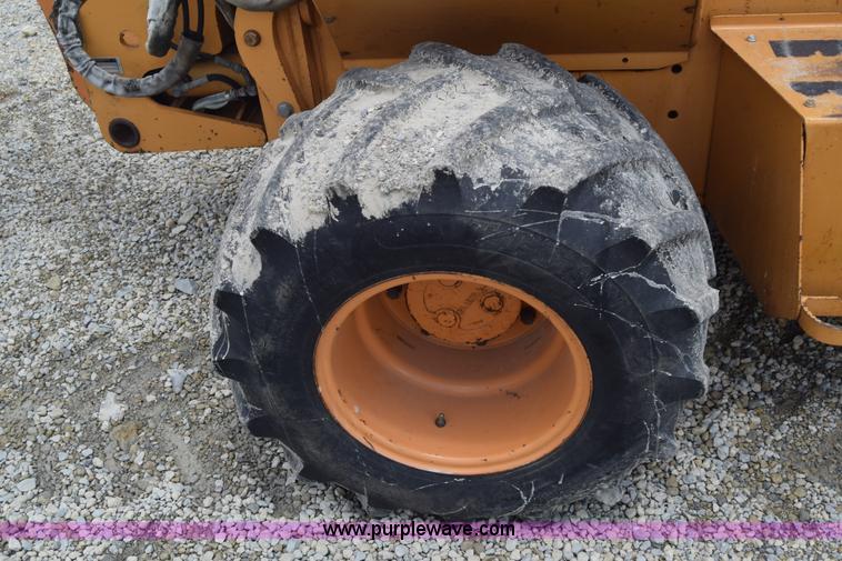 image for item CB9366 1999 Case 660 cable plow