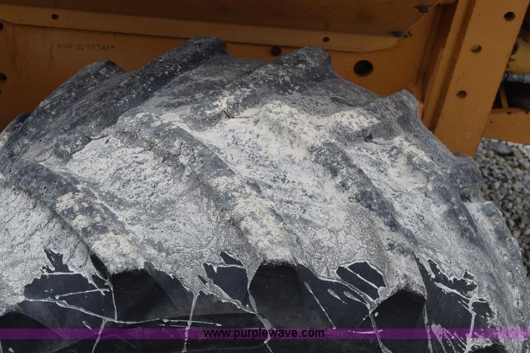 image for item CB9366 1999 Case 660 cable plow