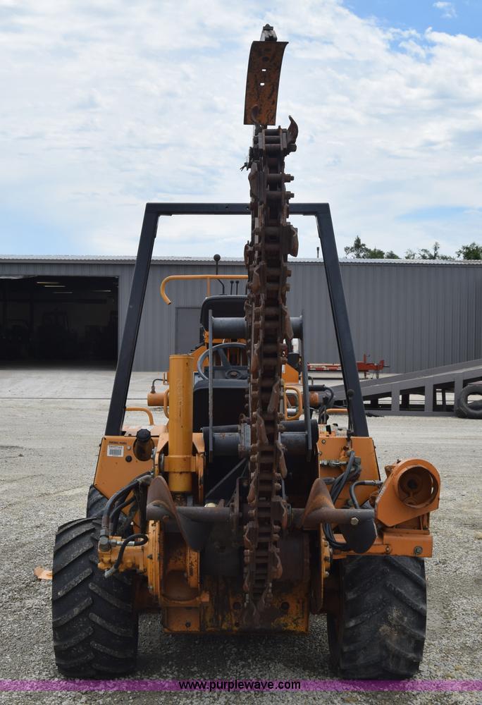 image for item CB9367 1999 Case 560 trencher