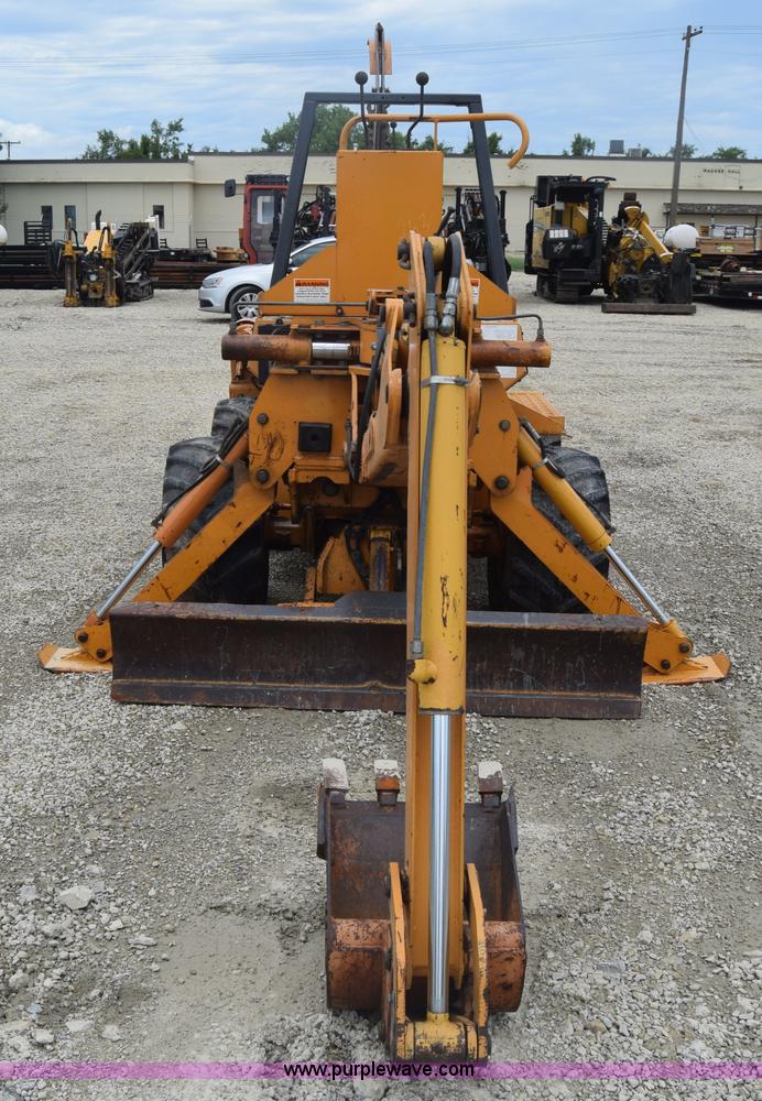 image for item CB9367 1999 Case 560 trencher