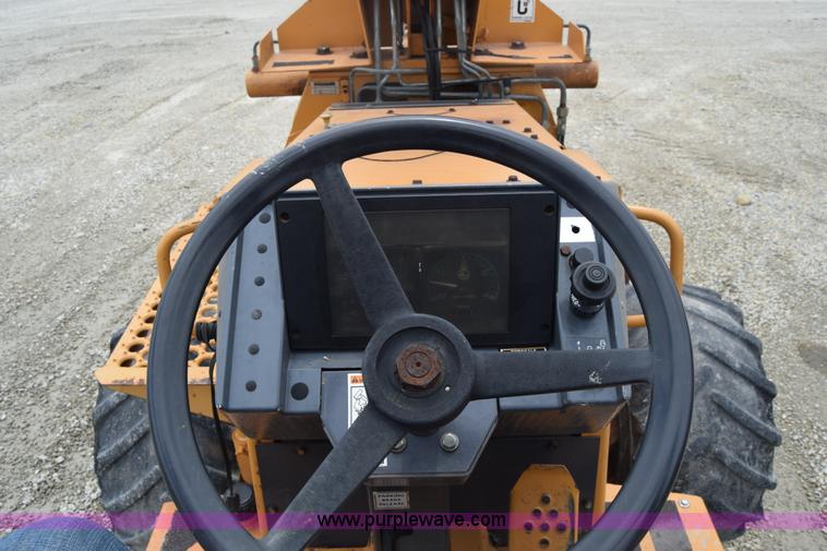 image for item CB9367 1999 Case 560 trencher