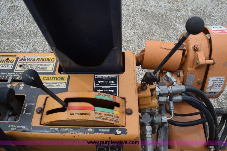 image for item CB9367 1999 Case 560 trencher