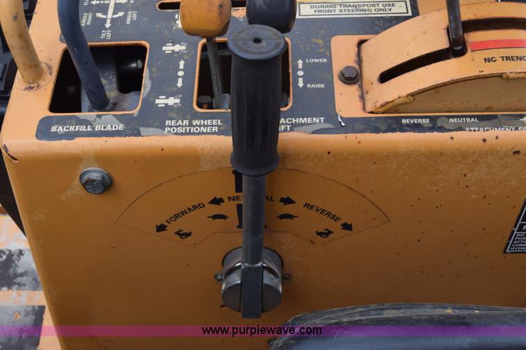 image for item CB9367 1999 Case 560 trencher