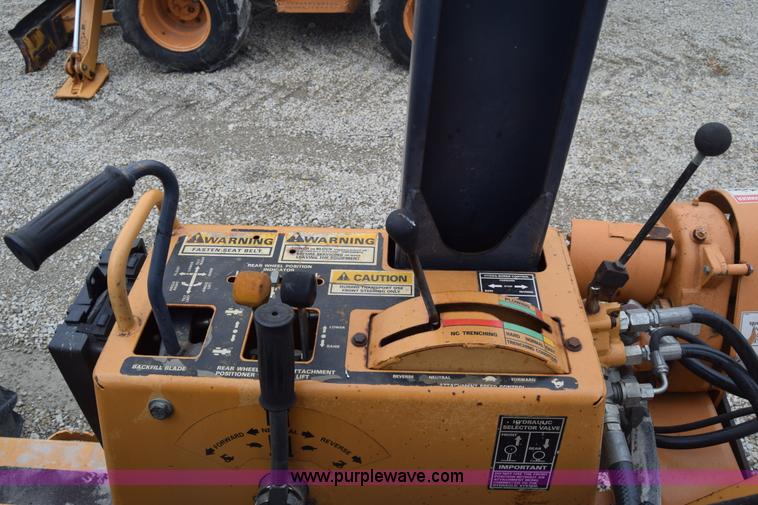 image for item CB9367 1999 Case 560 trencher