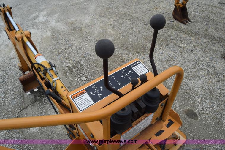 image for item CB9367 1999 Case 560 trencher