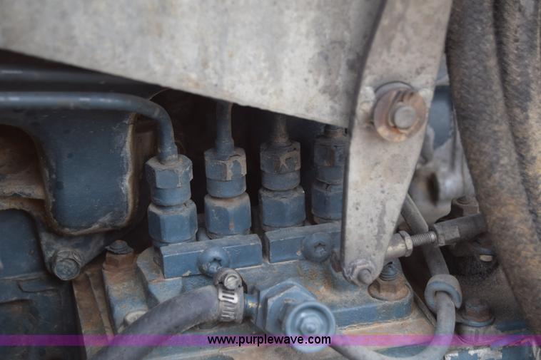 image for item CB9367 1999 Case 560 trencher