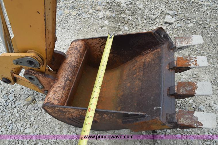 image for item CB9367 1999 Case 560 trencher