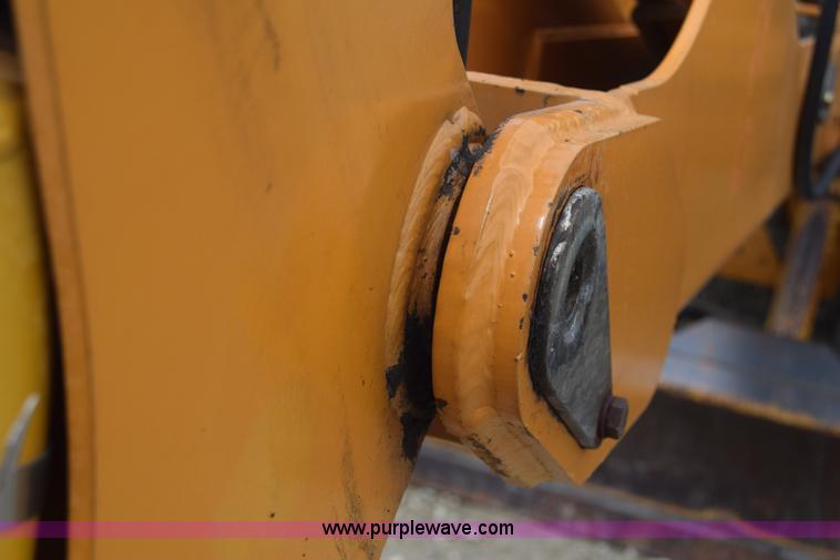 image for item CB9367 1999 Case 560 trencher