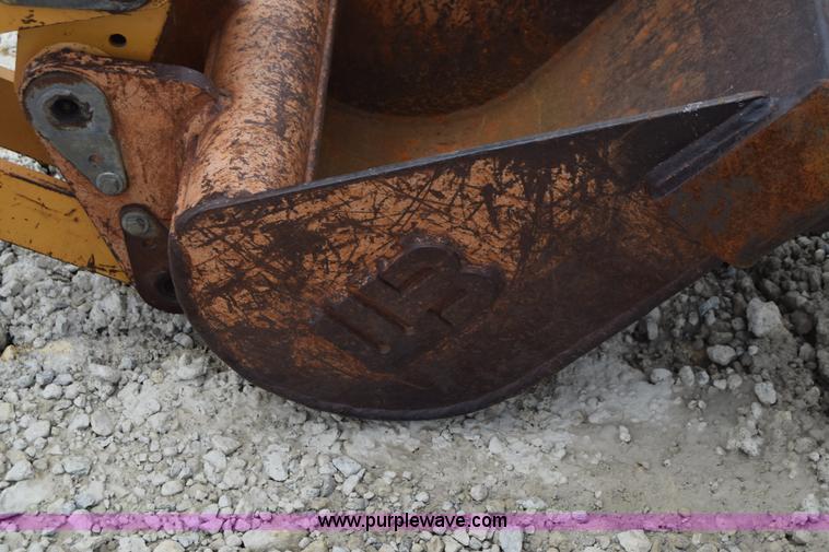 image for item CB9367 1999 Case 560 trencher