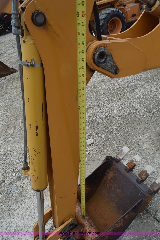 image for item CB9367 1999 Case 560 trencher