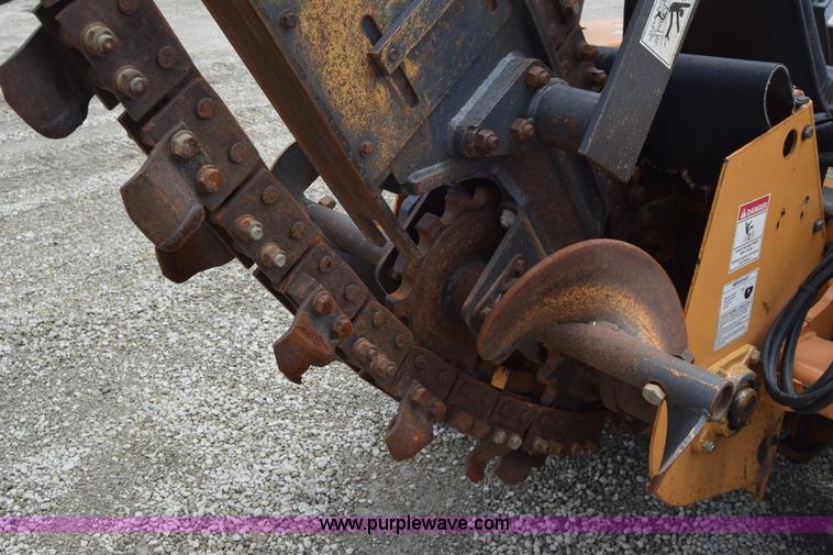 image for item CB9367 1999 Case 560 trencher