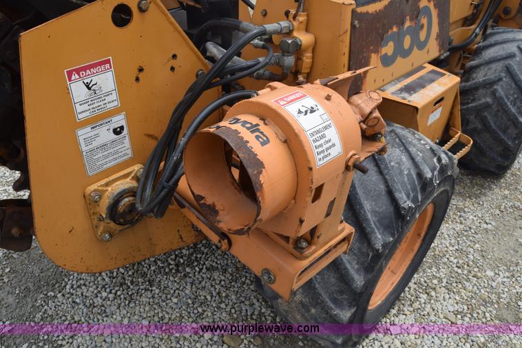 image for item CB9367 1999 Case 560 trencher