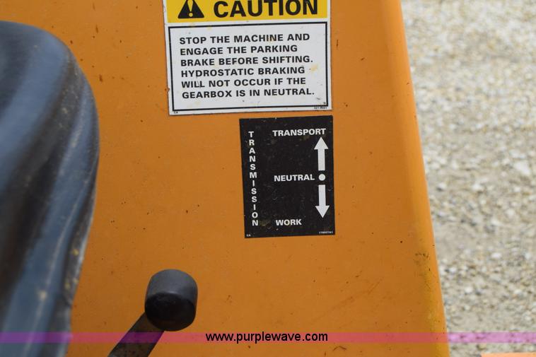 image for item CB9367 1999 Case 560 trencher