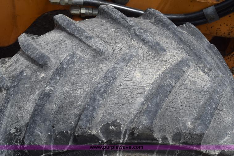 image for item CB9367 1999 Case 560 trencher