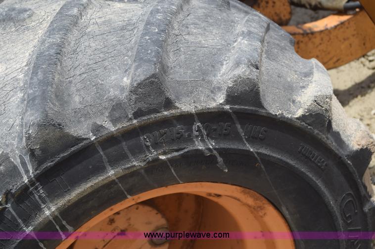 image for item CB9367 1999 Case 560 trencher