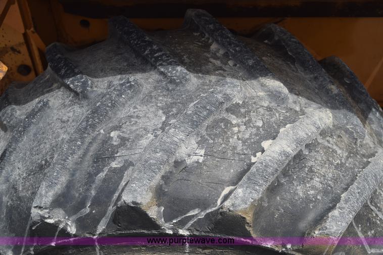 image for item CB9367 1999 Case 560 trencher