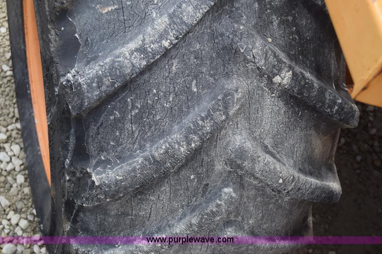 image for item CB9367 1999 Case 560 trencher