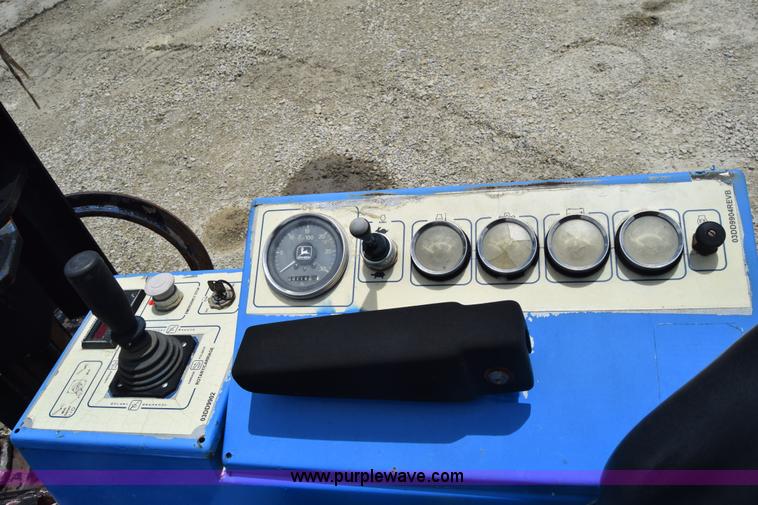 image for item CB9368 2000 American Auger DD4 directional drill