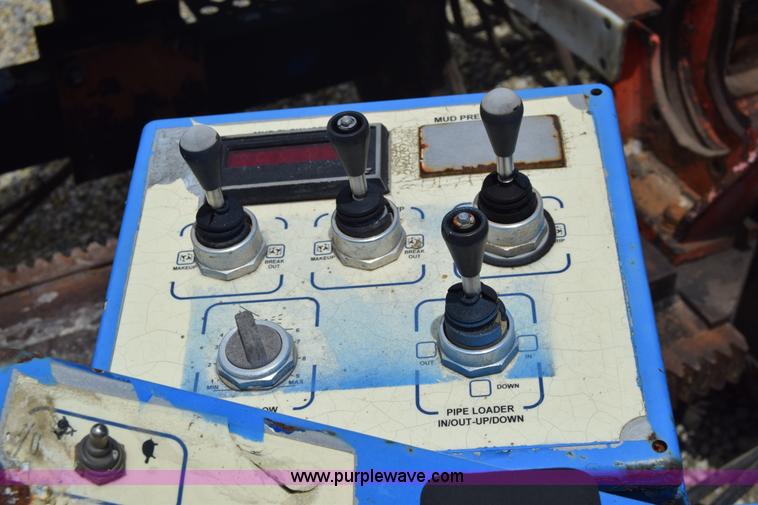 image for item CB9368 2000 American Auger DD4 directional drill