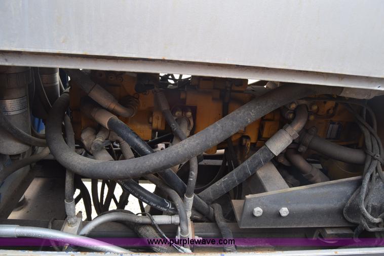 image for item CB9368 2000 American Auger DD4 directional drill