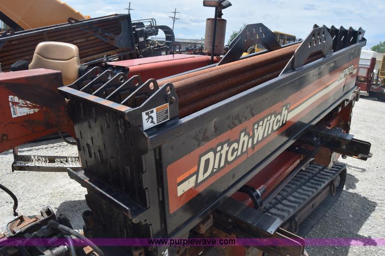 image for item CB9370 2001 Ditch Witch JT2720  all terrain directional drill
