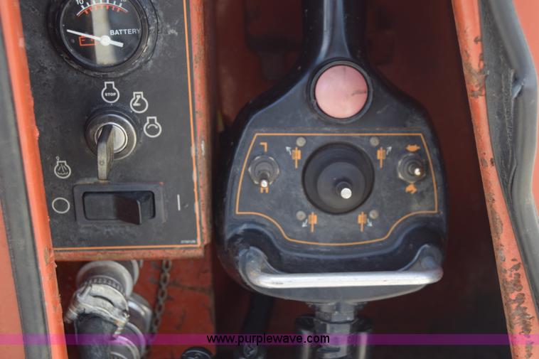 image for item CB9370 2001 Ditch Witch JT2720  all terrain directional drill