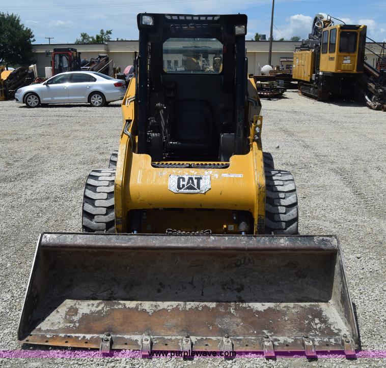 image for item CB9371 2012 Caterpillar 242B3 skid steer