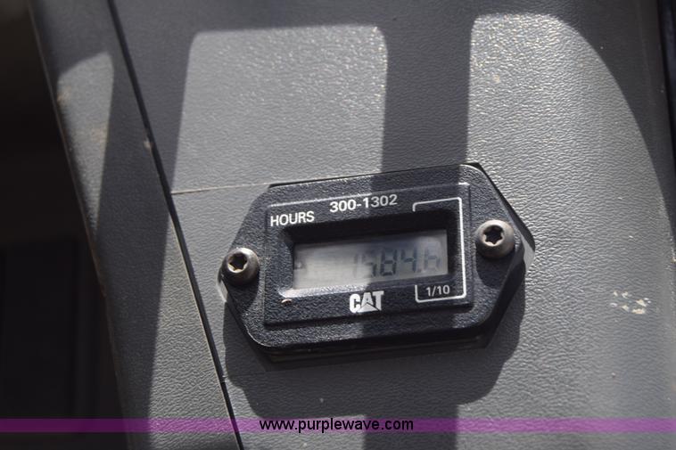 image for item CB9371 2012 Caterpillar 242B3 skid steer