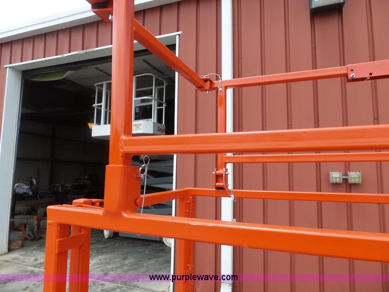 image for item CD9503 1997 Skyjack 3219 scissor lift