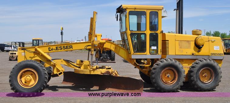 image for item G7423 1987 Dresser A500E motor grader