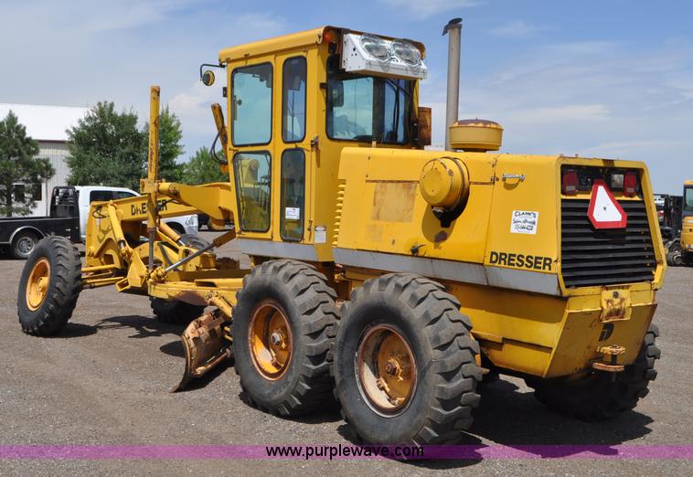 image for item G7423 1987 Dresser A500E motor grader