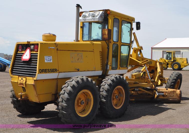 image for item G7423 1987 Dresser A500E motor grader