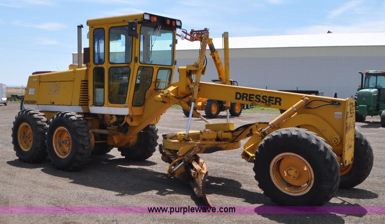 image for item G7423 1987 Dresser A500E motor grader