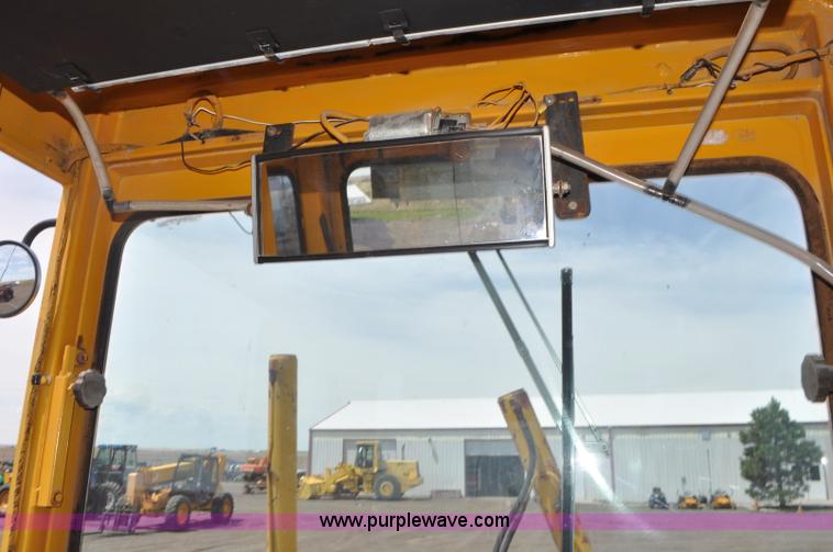 image for item G7423 1987 Dresser A500E motor grader