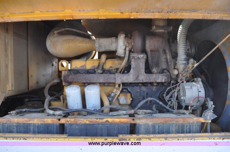 image for item G7423 1987 Dresser A500E motor grader