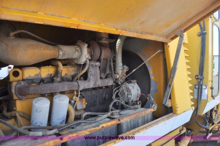 image for item G7423 1987 Dresser A500E motor grader