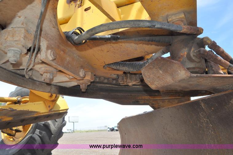 image for item G7423 1987 Dresser A500E motor grader