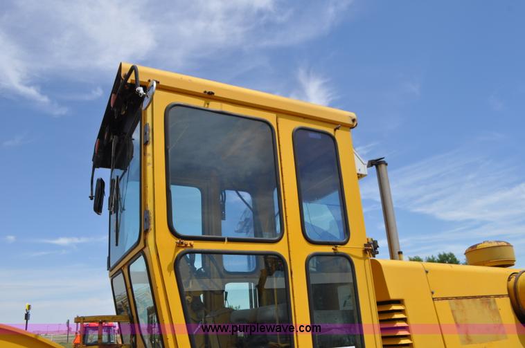 image for item G7423 1987 Dresser A500E motor grader