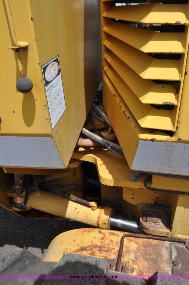 image for item G7423 1987 Dresser A500E motor grader