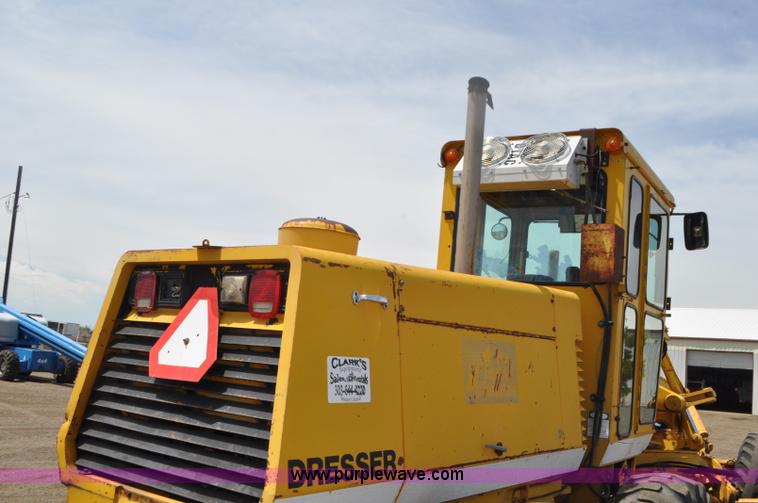 image for item G7423 1987 Dresser A500E motor grader
