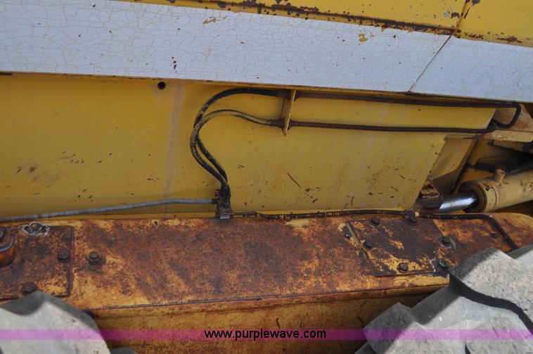 image for item G7423 1987 Dresser A500E motor grader