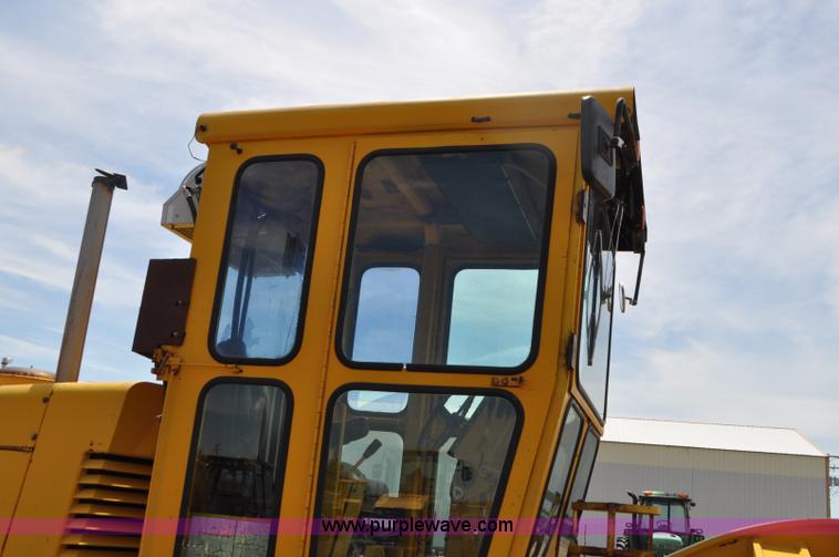 image for item G7423 1987 Dresser A500E motor grader