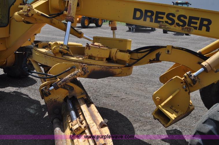 image for item G7423 1987 Dresser A500E motor grader