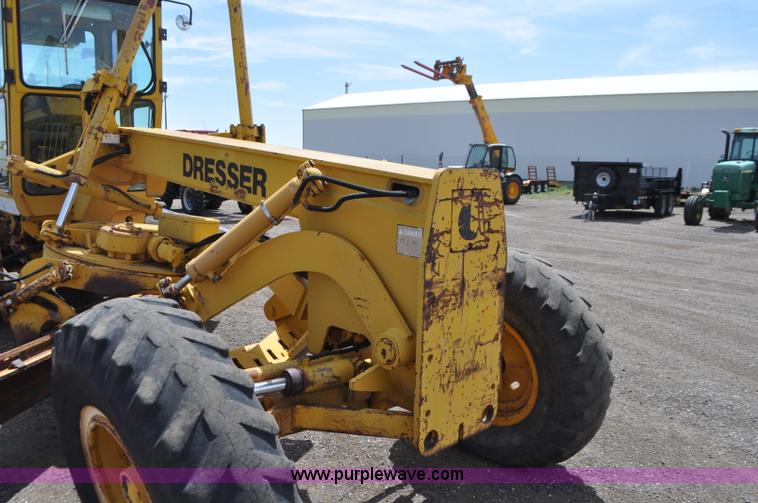 image for item G7423 1987 Dresser A500E motor grader