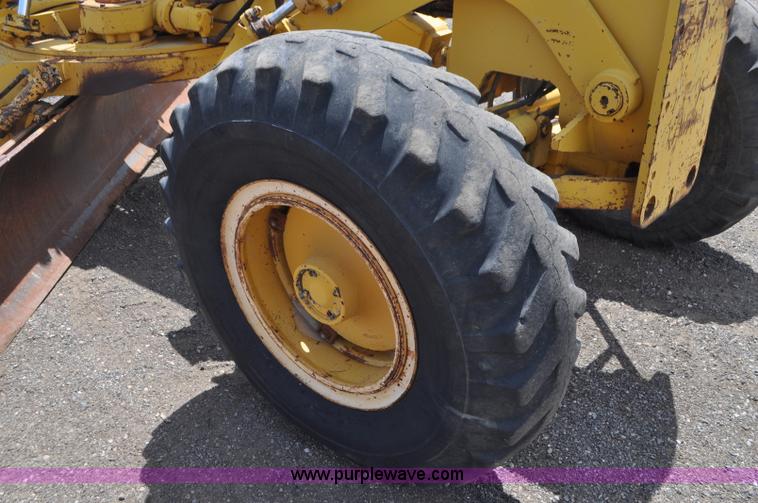 image for item G7423 1987 Dresser A500E motor grader