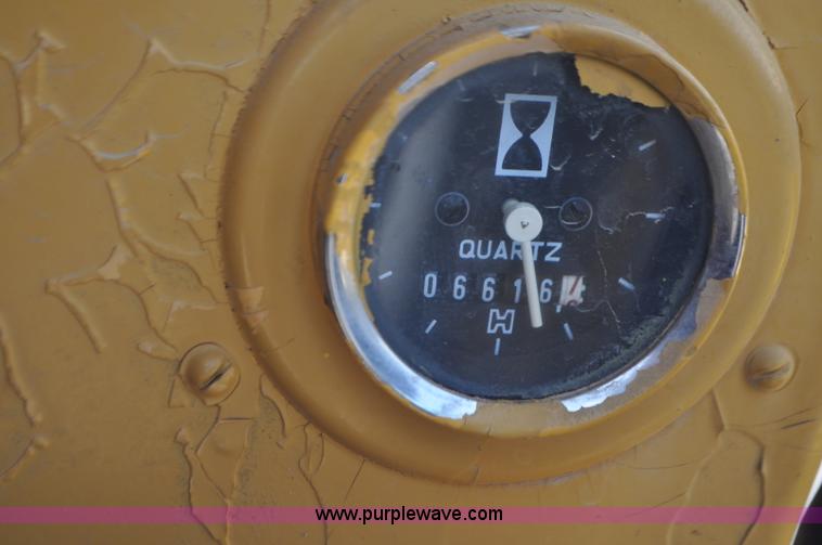 image for item G7423 1987 Dresser A500E motor grader